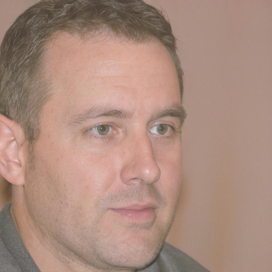 Callum Thorsen, Director of Financial Analysis at aveloriptex